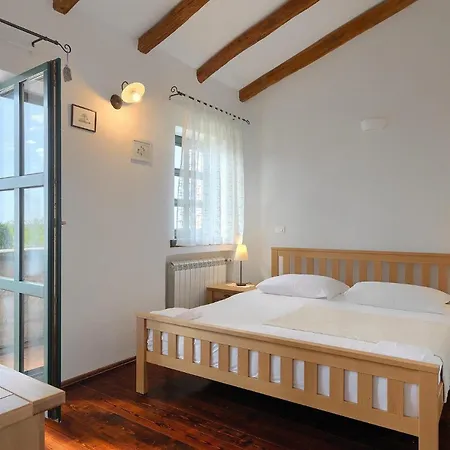 Holiday home Alchemilla Jakici