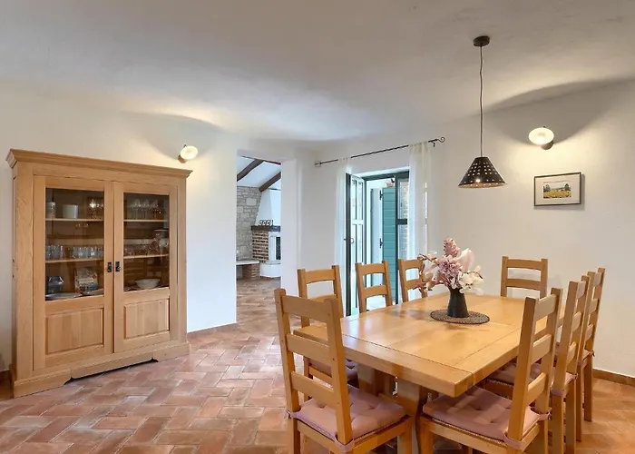 Vikendica Alchemilla *