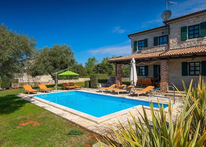 Vikendica Alchemilla Jakici