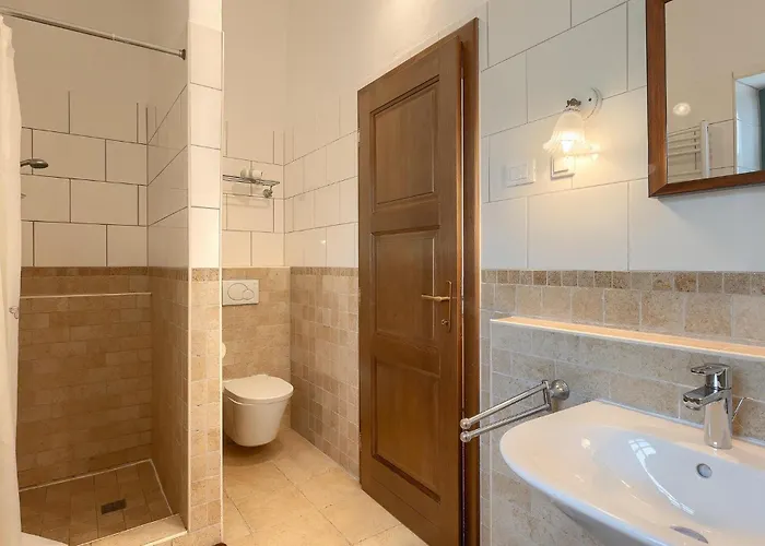 Vikendica Alchemilla