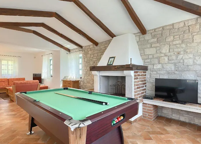 Vikendica Alchemilla