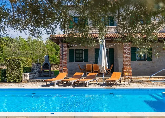 Vikendica Alchemilla *