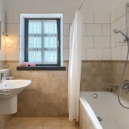Alchemilla Holiday home Jakici